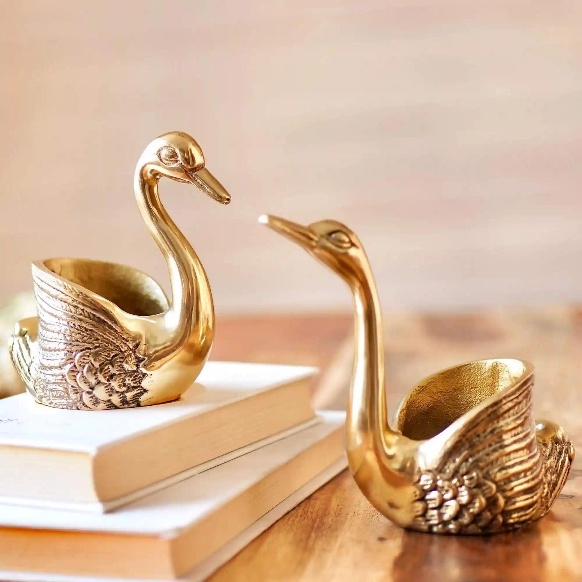 Behoma Metal Pair Of Swans For Good Luck And Love|Candle Holder For Home Decor Tabletop Living Room Office|Showpiece Vastu Statue For Gifting (Candles/Plants Etc Not Included), Gold