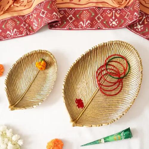 Behoma Metal Small Leaf Shape Tray for Home Decor Gifting Item | Diwali, Festival, Pooja Decorative Item for Living Room Ofice Center Table |Golden Colour (Set Of 2) 1 Large & 1 Small (Only Tray)