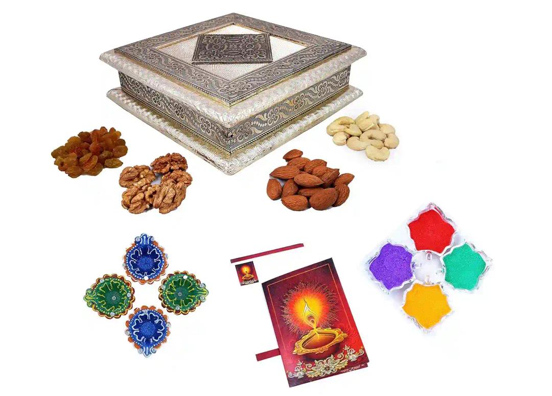 MANTOUSS Diwali Oxidised Dry Fruit Hamper/Pack/Combo-Cashew,Almond,Walnut and Raisin (50gms Each) 200gms +2 earthern Diya, Diwali Greeting Card and Rangoli Colours